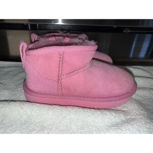 Uggs Classic Ultra Mini  Pink Boots Youth Girls Size 9